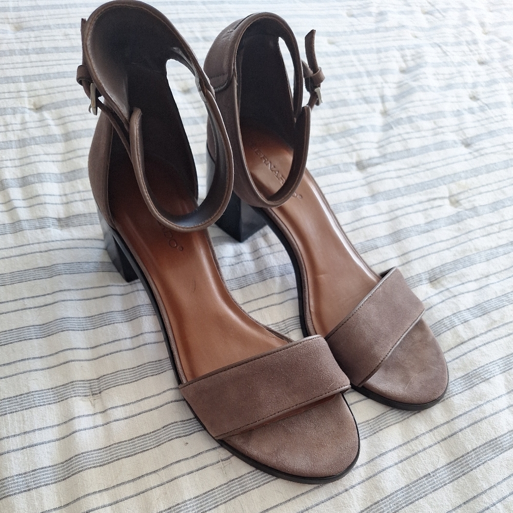 Bernardo Taupe Suede Block Heel Sandals Size 9 - Picture 4 of 10